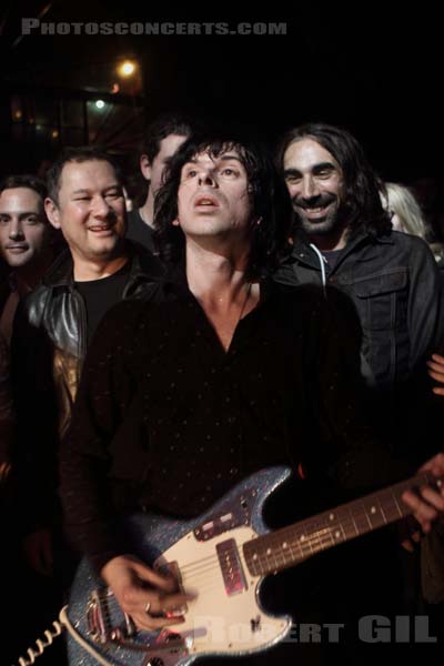 LITTLE BARRIE - 2011-11-18 - PARIS - La Fleche d'Or - 